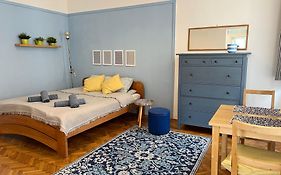 Sip Fifteen City Center Apartment